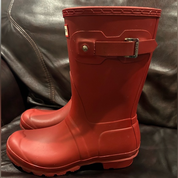 Hunter rain boots original short in red! - Picture 3 of 6